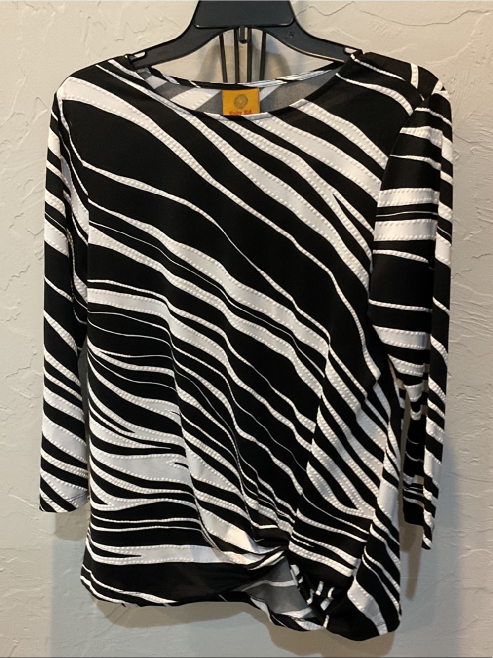 Ruby Rd. Black & White Zebra-Print Twist Front Long Sleeve Top